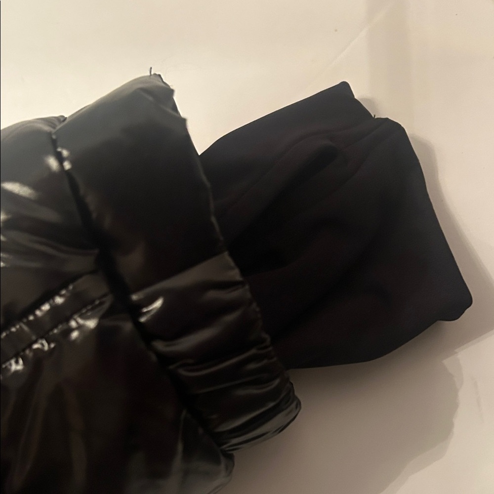 NEW. York SAM New York Shiny Black Puffer with real fure hood jacket - Picture 11 of 11